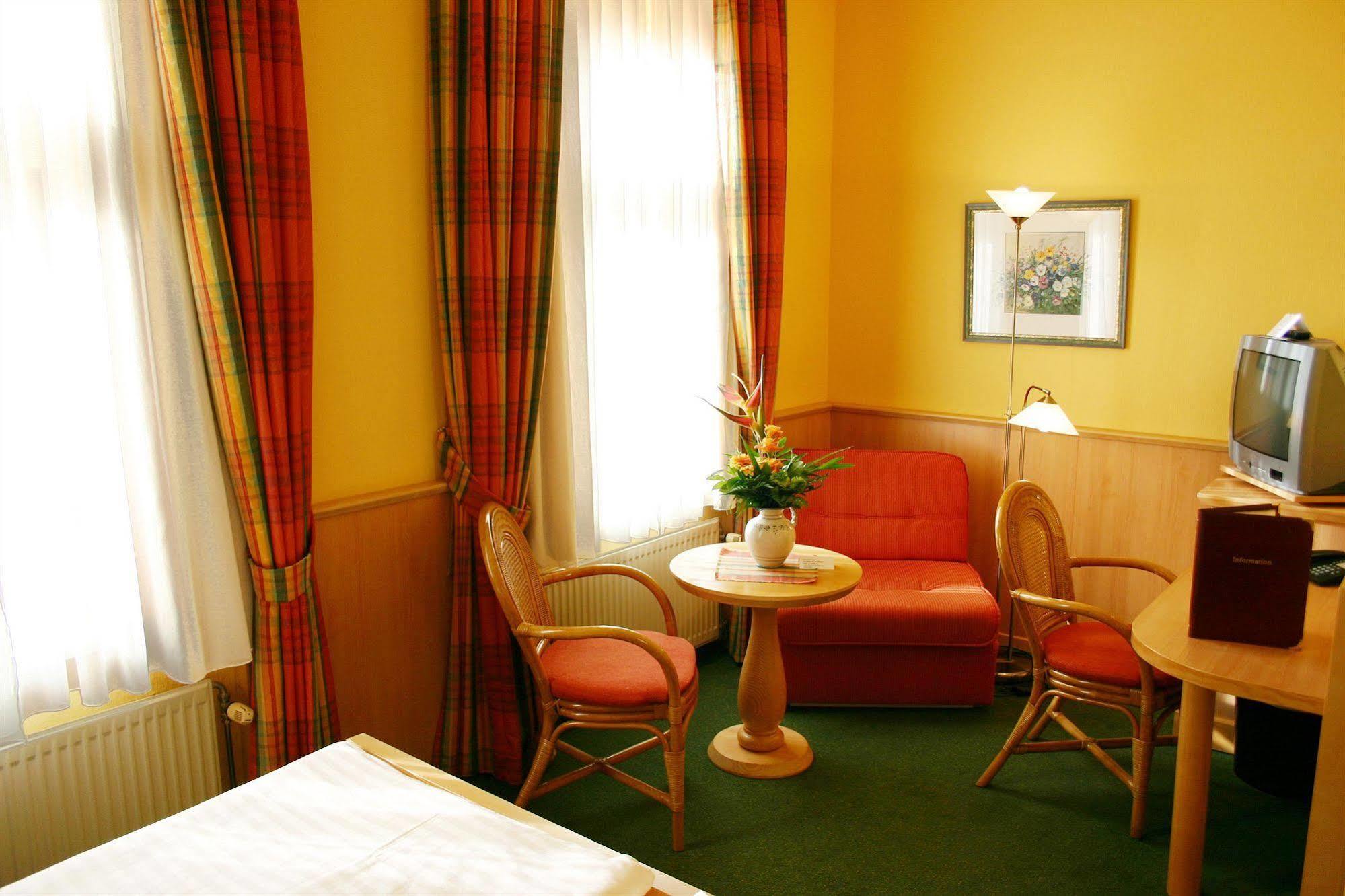 Hotel Duenenschloss Mit Private Spa Penzance Dış mekan fotoğraf